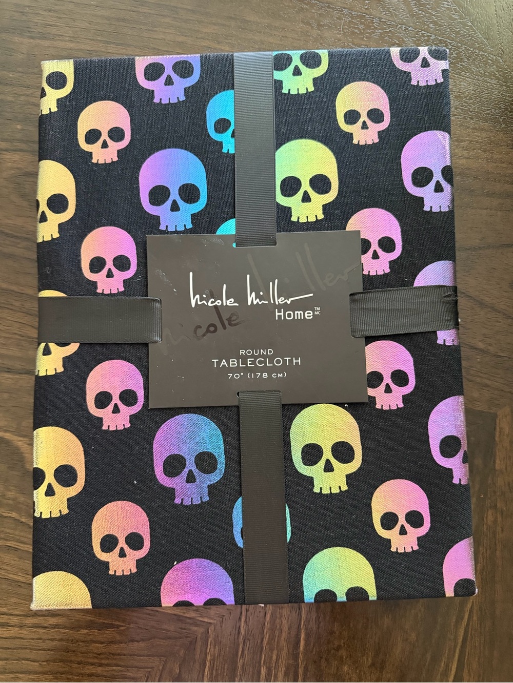 Nicole Miller Halloween Iridescent Holographic Skulls 70 Inch Round Tablecloth